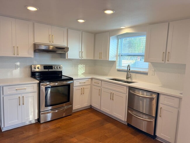 property at 4416 Summer Oak Dr