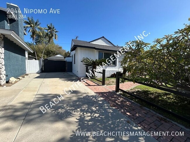 2044 Nipomo Ave in Long Beach, CA - Building Photo - Building Photo