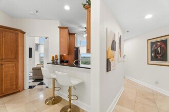 3870 N Hwy A1A, Unit 6 in Fort Pierce, FL - Foto de edificio - Building Photo