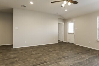 8102 Rose Petals Ln in Rosharon, TX - Building Photo - Building Photo