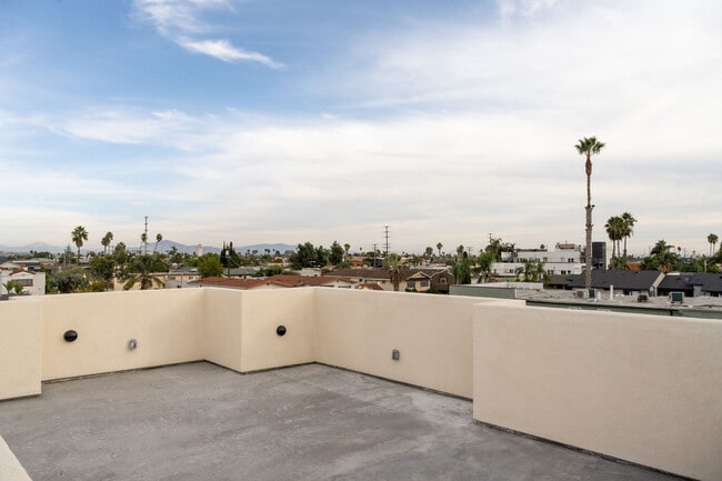 4774 Bancroft St, Unit A in San Diego, CA - Building Photo - Building Photo