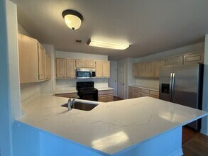 1907 Summerwood Dr in San Antonio, TX - Building Photo - Building Photo