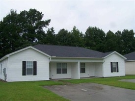 1102-1147 Carver Cir in Florence, SC - Building Photo