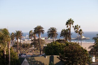 Chelsea Santa Monica in Santa Monica, CA - Foto de edificio - Building Photo