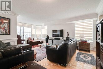 130 Pond Dr in Markham, ON - Building Photo - Building Photo