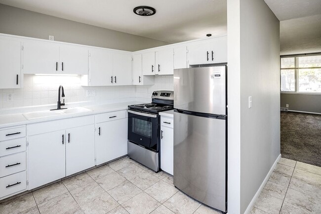 property at 4815 S 131st St