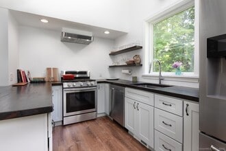 107 CT-126 in Canaan, CT - Building Photo - Building Photo