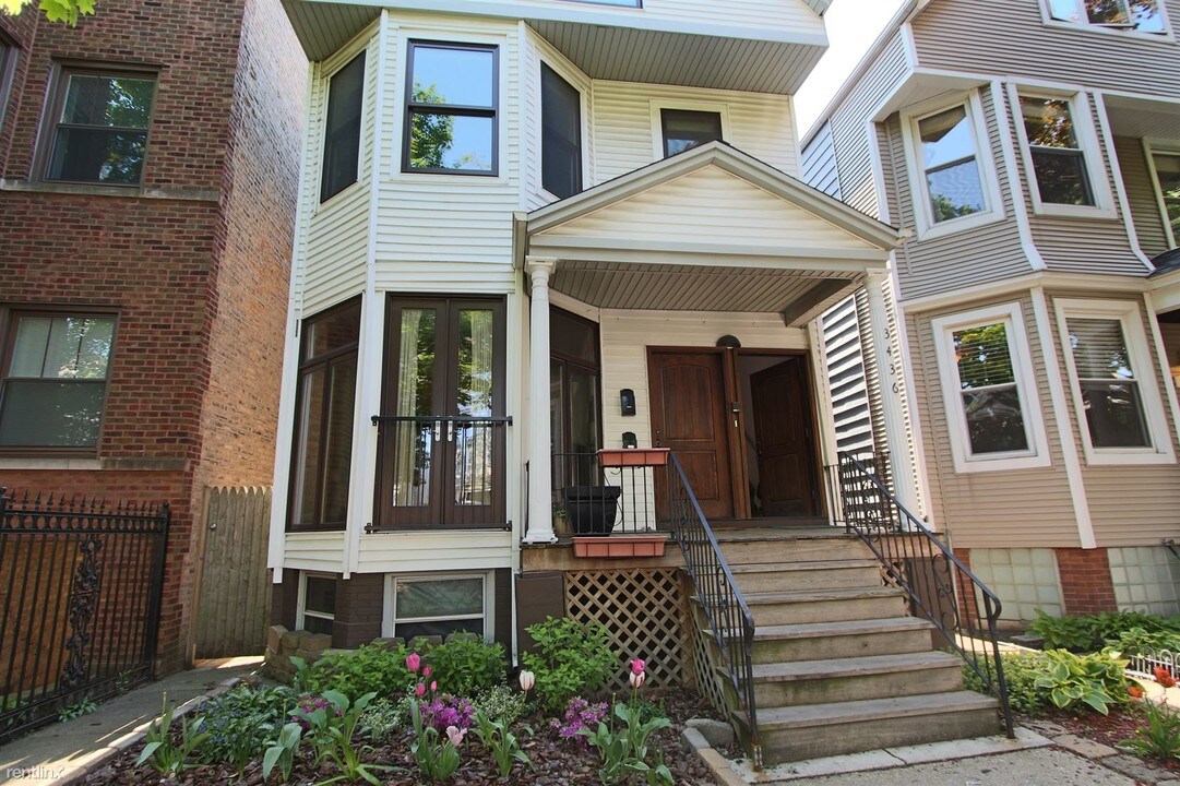 3436 N Bell Ave-Unit -# 2 in Chicago, IL - Building Photo