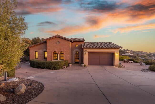 29472 Welk Highland Dr in Escondido, CA - Building Photo - Building Photo