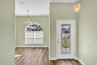 7592 Vandalay Dr in Jacksonville, FL - Building Photo - Building Photo