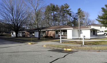 Pleasantwood Estates in Old Orchard Beach, ME - Building Photo - Building Photo