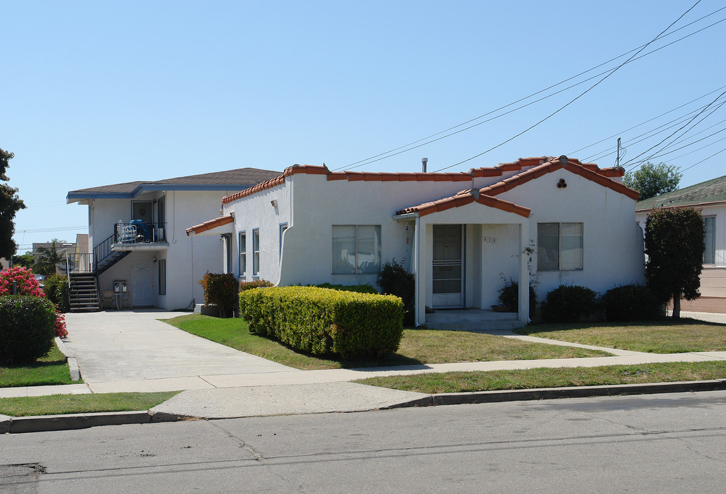 419-423 S Evergreen Dr in Ventura, CA - Foto de edificio