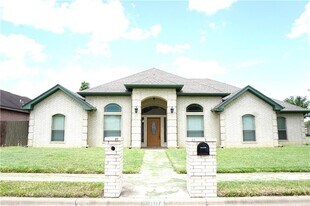 18 S Shawnee Bend Rd in San Juan, TX - Building Photo