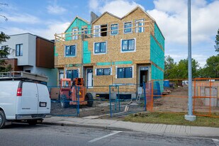 3719 14 St SW in Calgary, AB - Building Photo