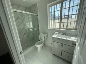 1734 W 85th St in Los Angeles, CA - Building Photo - Building Photo