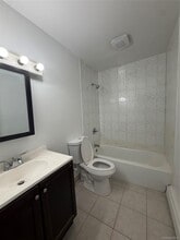 629 Wellwood Ave in Lindenhurst, NY - Building Photo - Building Photo