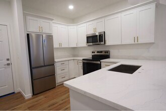 1331 Lenore Dr in Tacoma, WA - Building Photo - Building Photo