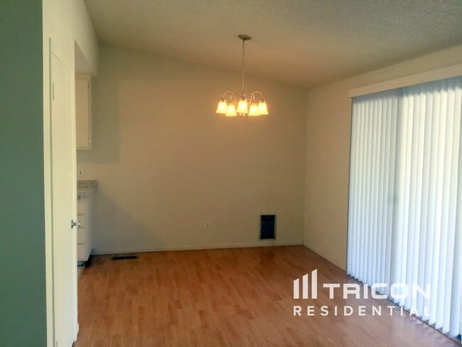 782 Glen Molly Dr in Sparks, NV - Building Photo - Building Photo