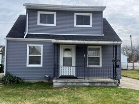 17366 Tennyson St in Roseville, MI - Building Photo