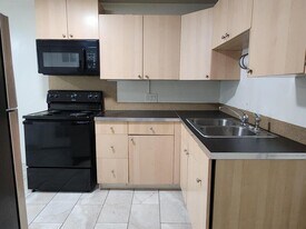 2590 Robin Rd in West Valley City, UT - Building Photo