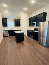 11917 Dillon Fls Dr in Austin, TX - Building Photo - Building Photo