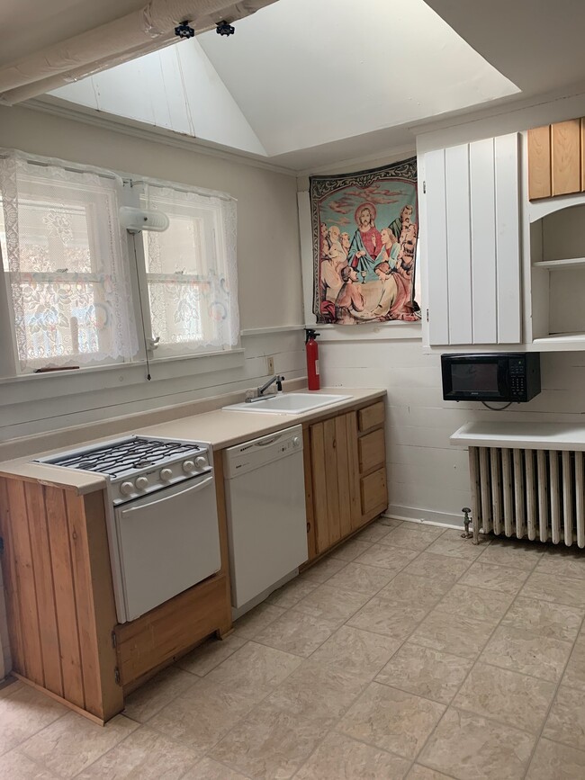 5576 NY-23, Unit ground floor, Unit ground floor