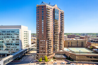 The Plaza in Des Moines, IA - Building Photo - Building Photo