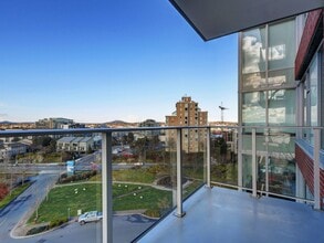 60 Saghalie Rd in Victoria, BC - Building Photo - Building Photo