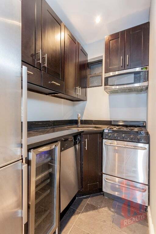 230 E 32nd St, Unit 1A in New York, NY - Building Photo - Building Photo