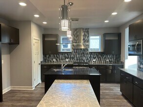 17337 Sparrowhawk Ln in Edmond, OK - Building Photo - Building Photo