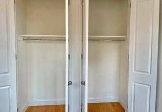 886 10th Ave in New York, NY - Building Photo - Building Photo