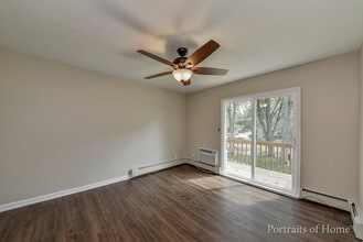 2500 Light Road in Oswego, IL - Building Photo - Building Photo