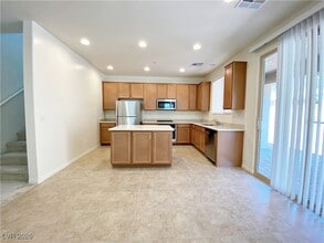 362 Espressivo St in Henderson, NV - Building Photo - Building Photo