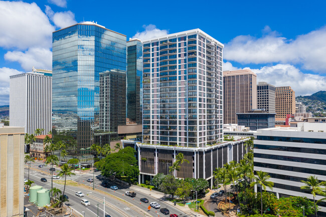 Town Tower in Honolulu, HI - Building Photo - Building Photo