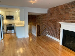 52 Sanborn St in Reading, MA - Building Photo - Building Photo