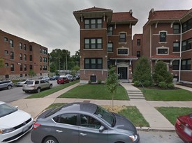 6104 Pershing Ave Apartments