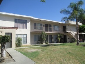 955 S Roberts St in Anaheim, CA - Building Photo - Building Photo