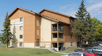 Durham County in Edmonton, AB - Building Photo