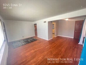 9245 Edna St in St. Louis, MO - Building Photo - Building Photo