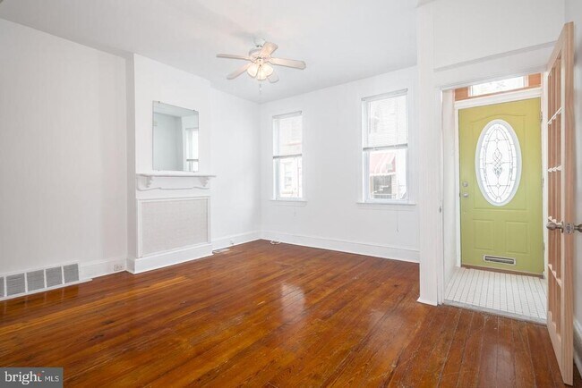 2214 Latona St in Philadelphia, PA - Building Photo - Building Photo