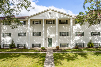 Gatehouse Apartments - Most Utl Incl. in Lexington, KY - Building Photo - Building Photo