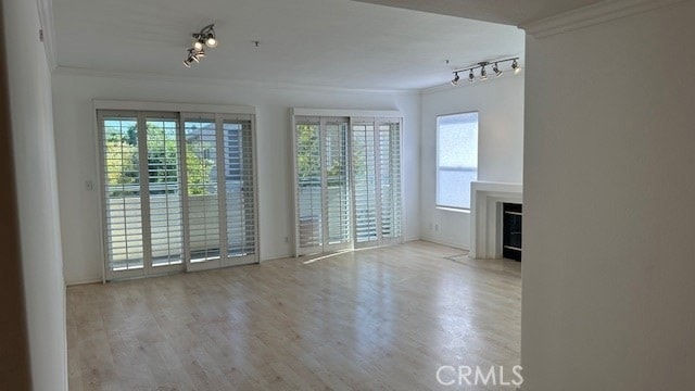 4426 Ventura Canyon Ave, Unit 204 in Los Angeles, CA - Building Photo - Building Photo