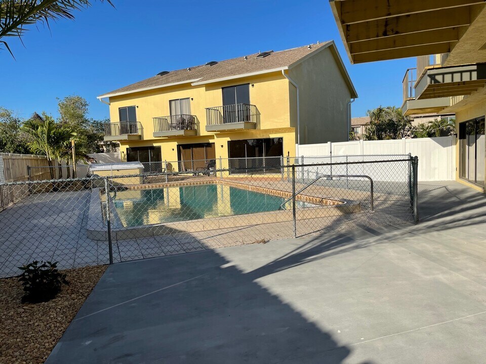 4318 SE 5th Ave in Cape Coral, FL - Building Photo
