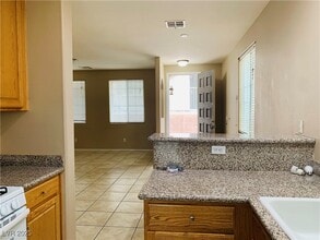 9768 W Overlook Ridge Ave in Las Vegas, NV - Building Photo - Building Photo