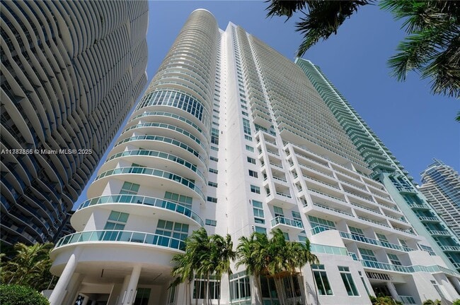 property at 1800 N Bayshore Dr