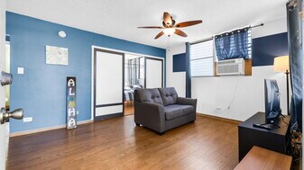 1525 Pensacola St in Honolulu, HI - Building Photo