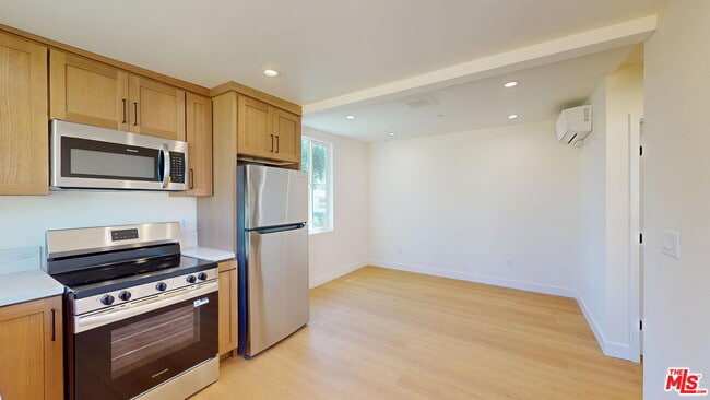 property at 6443 Satsuma Ave