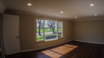 9606 Independence Blvd, Unit 9606 in Parma Heights, OH - Building Photo