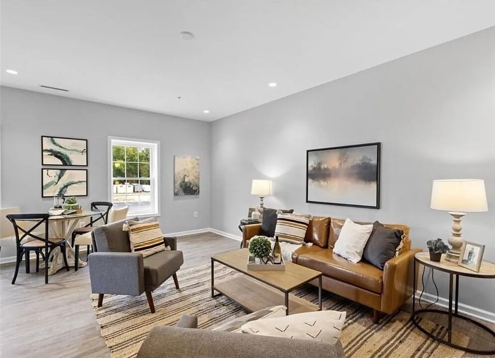 14008 Midlothian Tpke, Unit 206 in Midlothian, VA - Foto de edificio