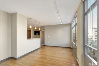170 King St in San Francisco, CA - Building Photo - Building Photo
